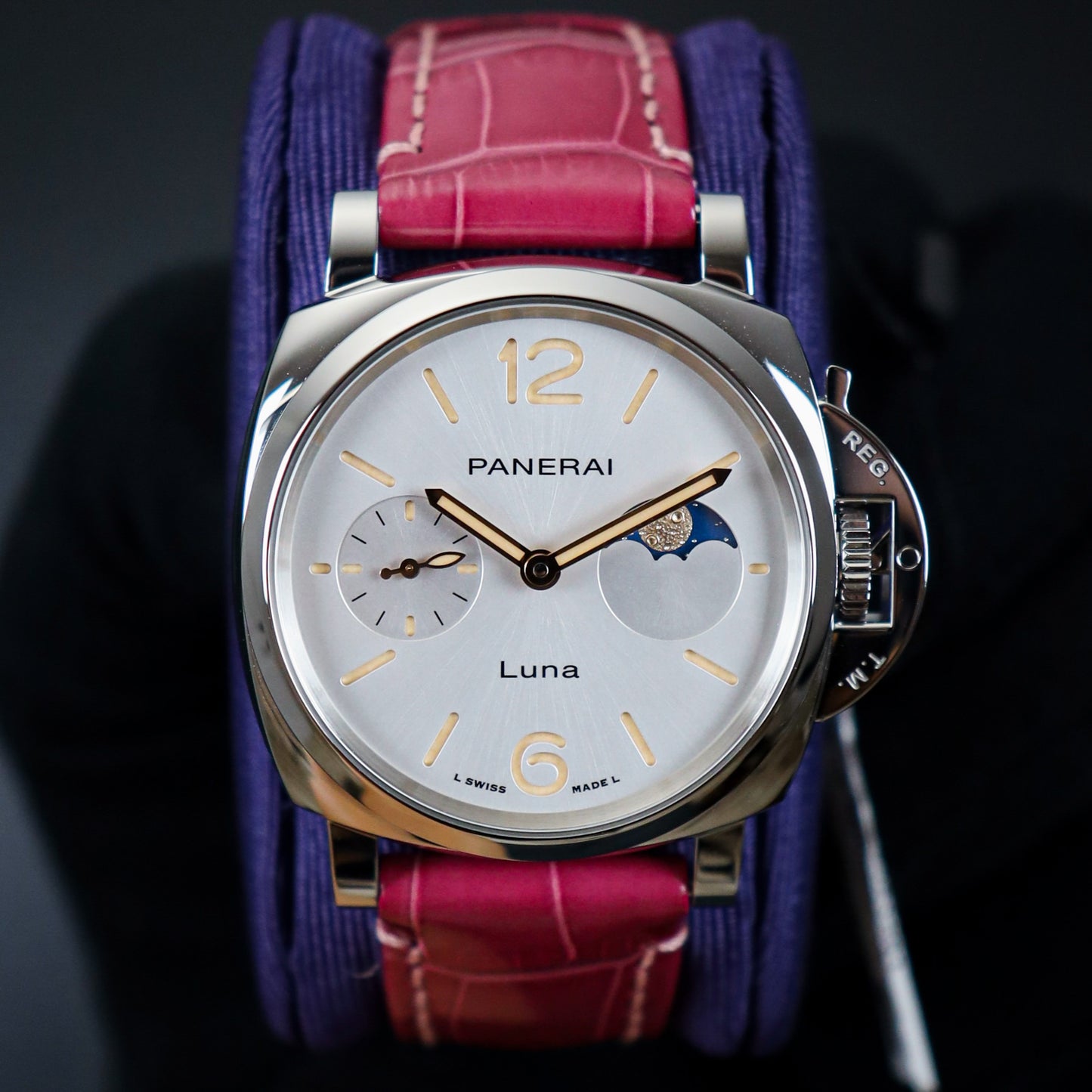Panerai Luminor Due Luna PAM01180