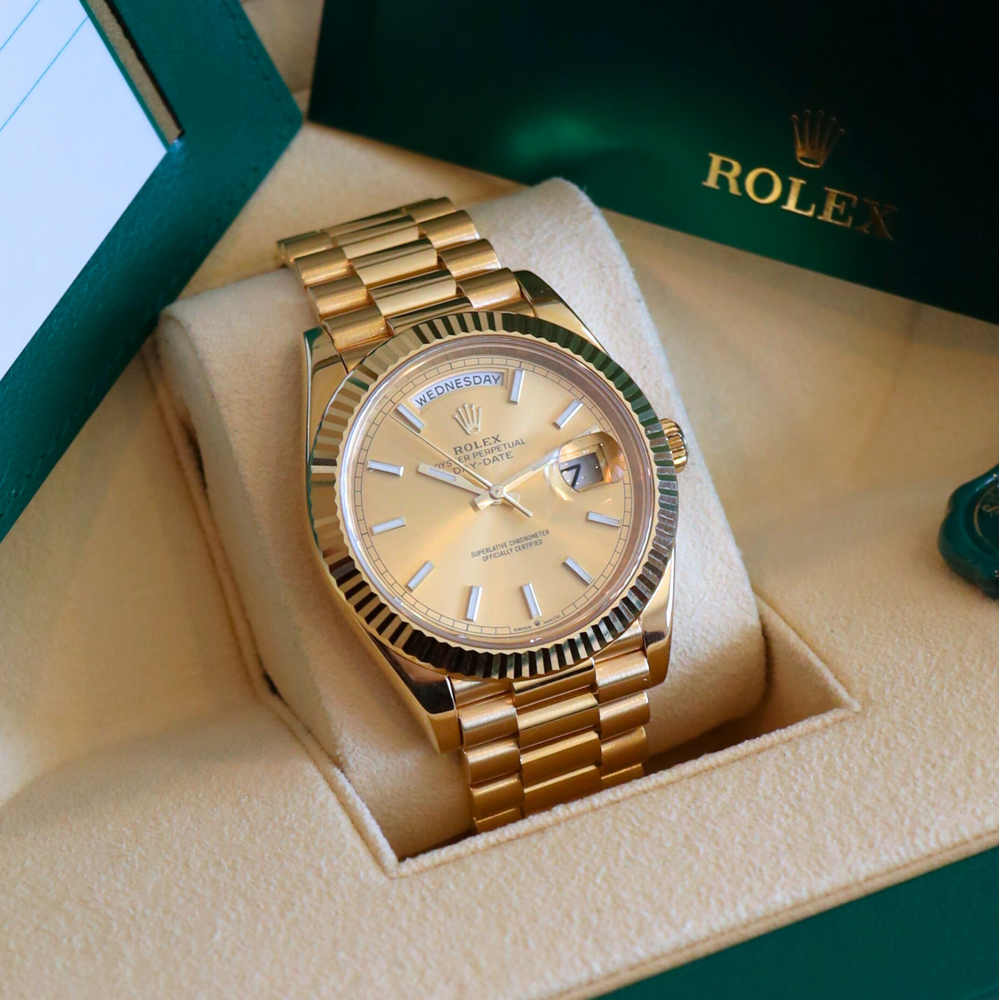 Rolex Day-date 40 Yellow Gold Presidential 228238