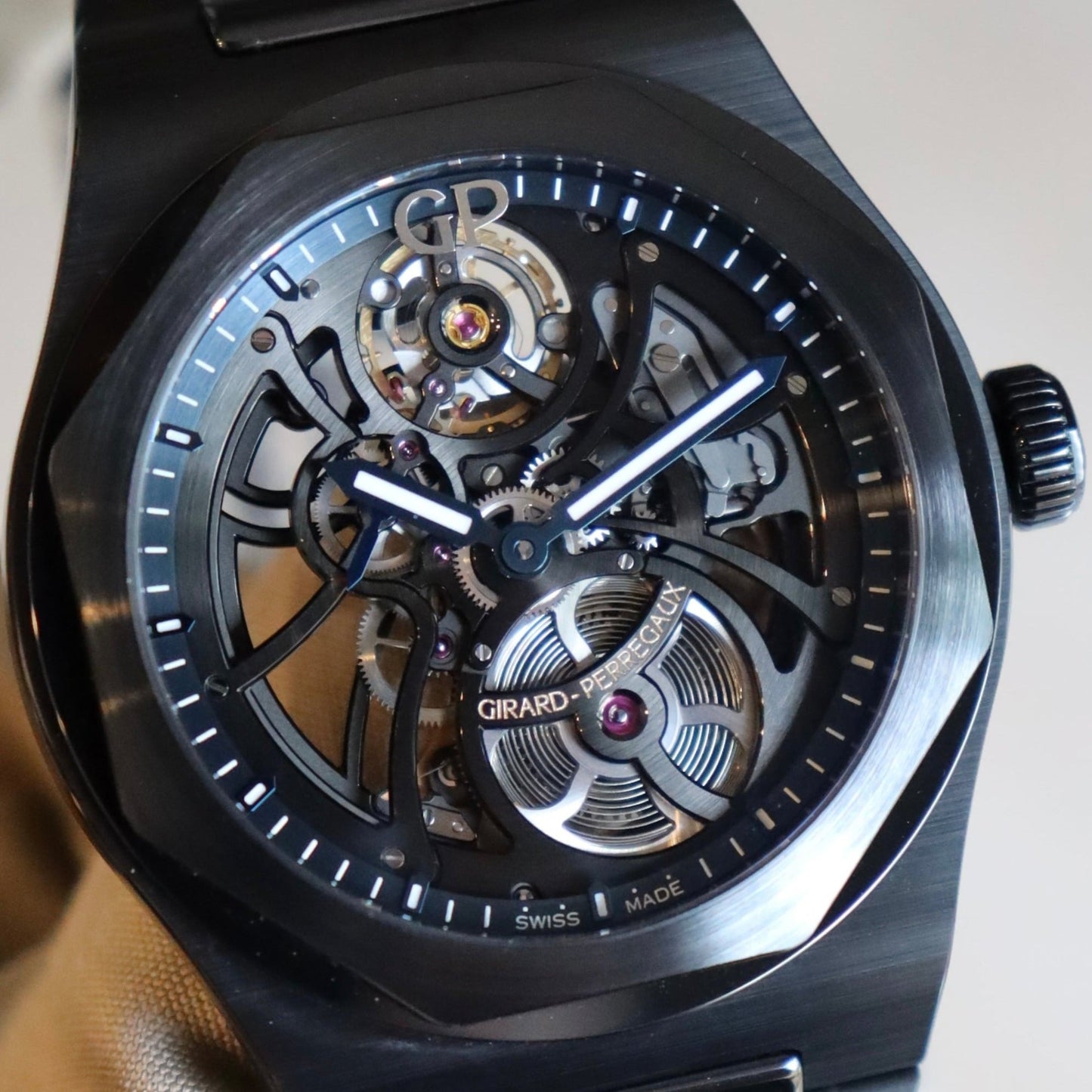 Girard Perregaux Laureato Skeleton "Earth to Sky" Black Ceramic 81015-32-176032A