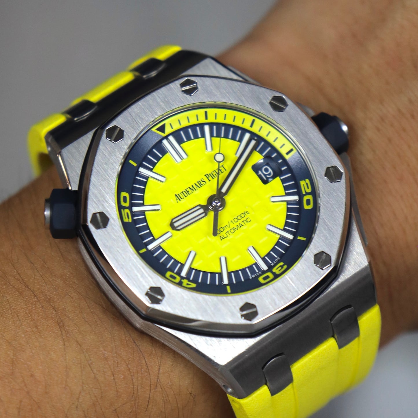 Audemars Piguet Royal Oak Offshore Diver Yellow 15710ST.OO.A051CA.01