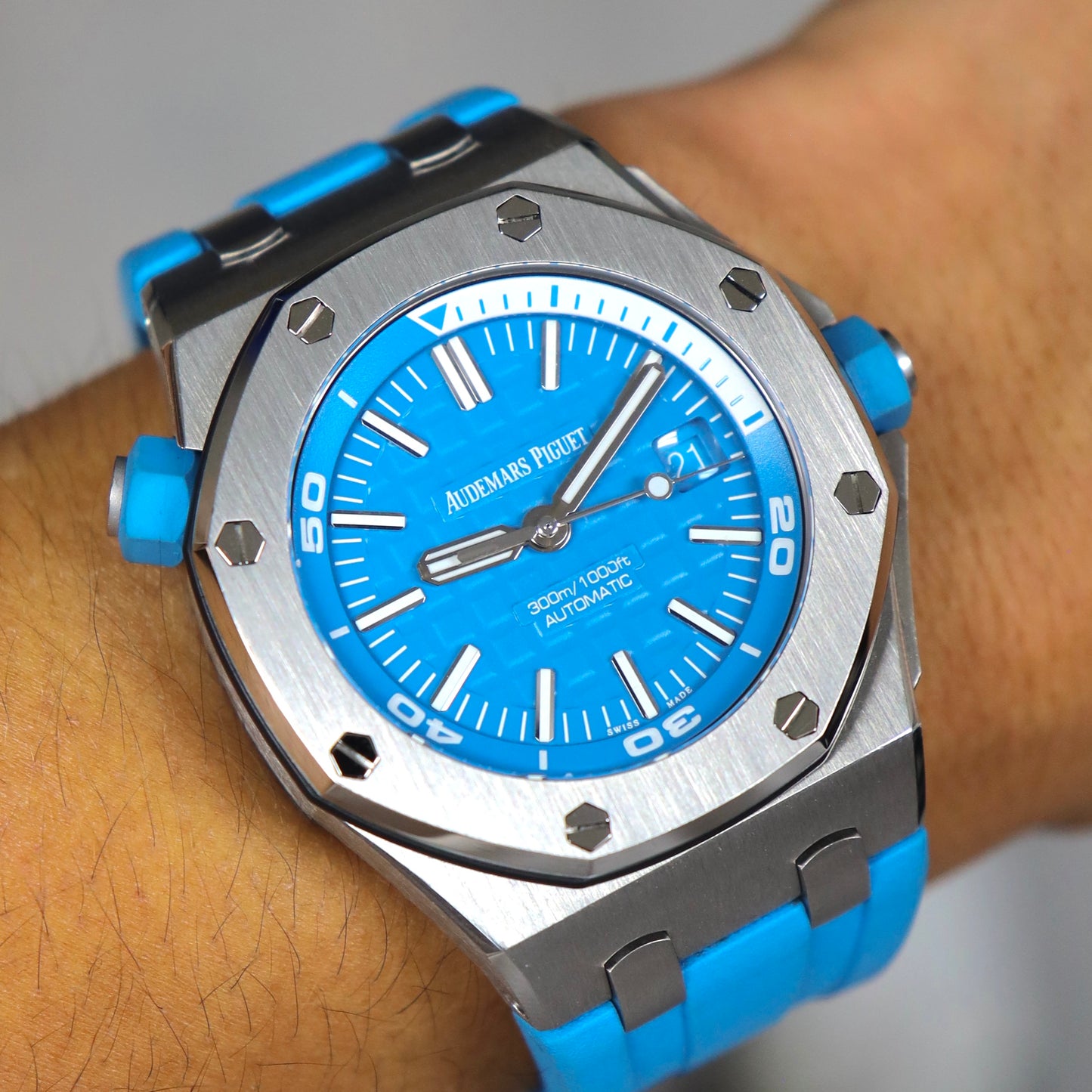 Audemars Piguet Royal Oak Offshore Diver Turquoise 15710ST.OO.A032CA.01
