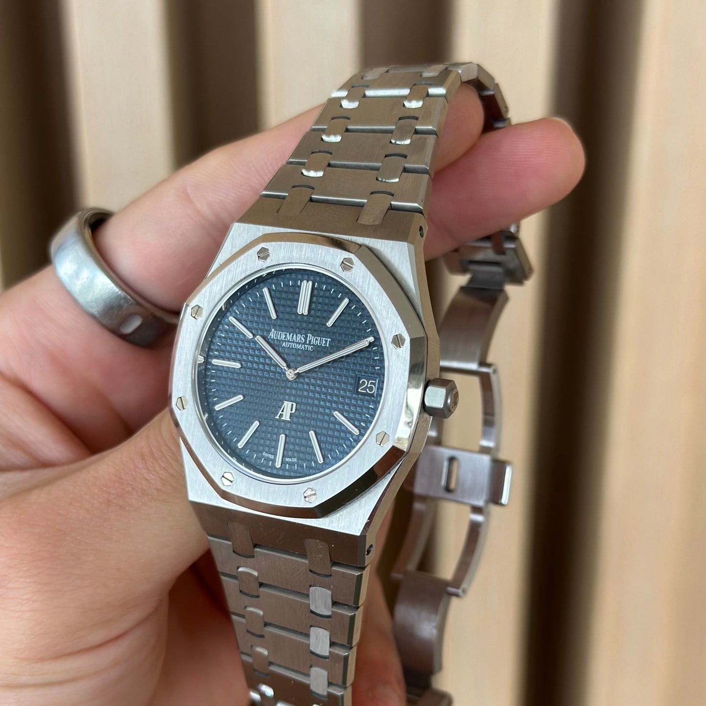 Audemars Piguet Royal Oak Jumbo 15202ST.OO.1240ST.01
