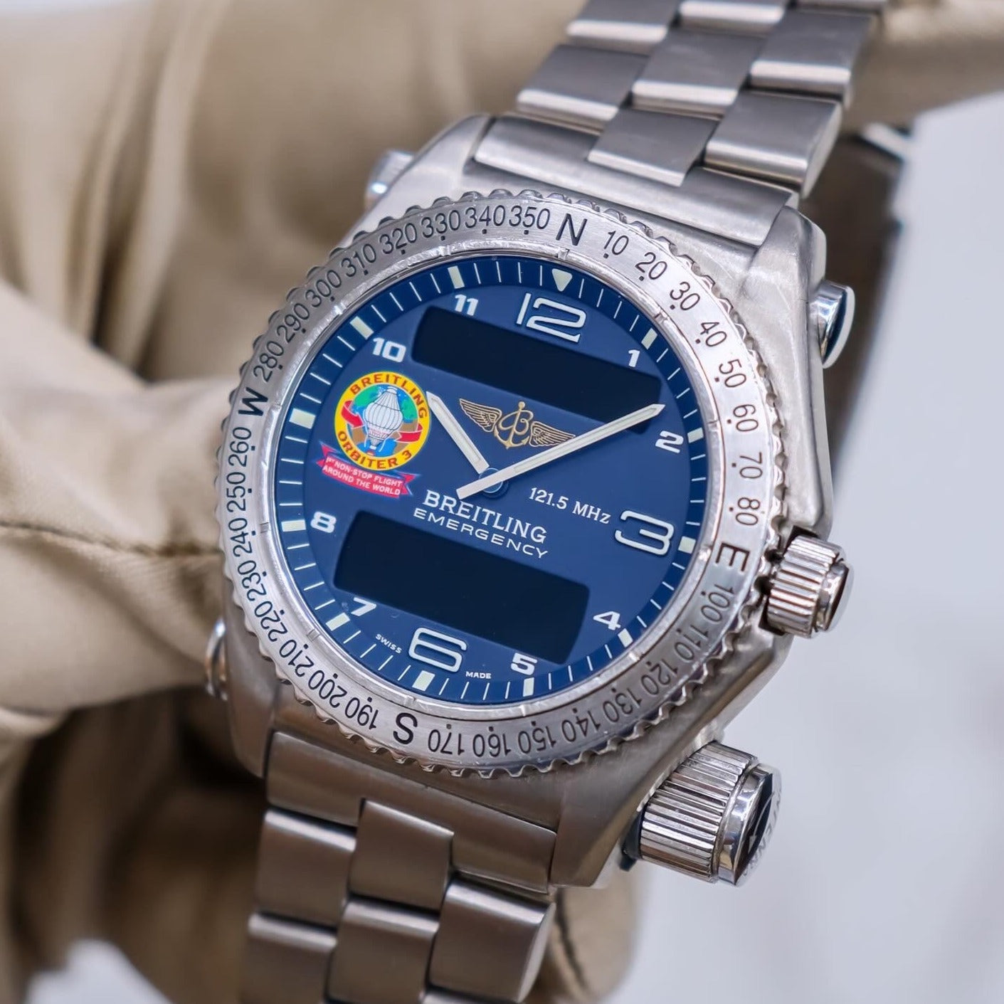 Breitling Emergency Orbiter 3 Special Edition E56321