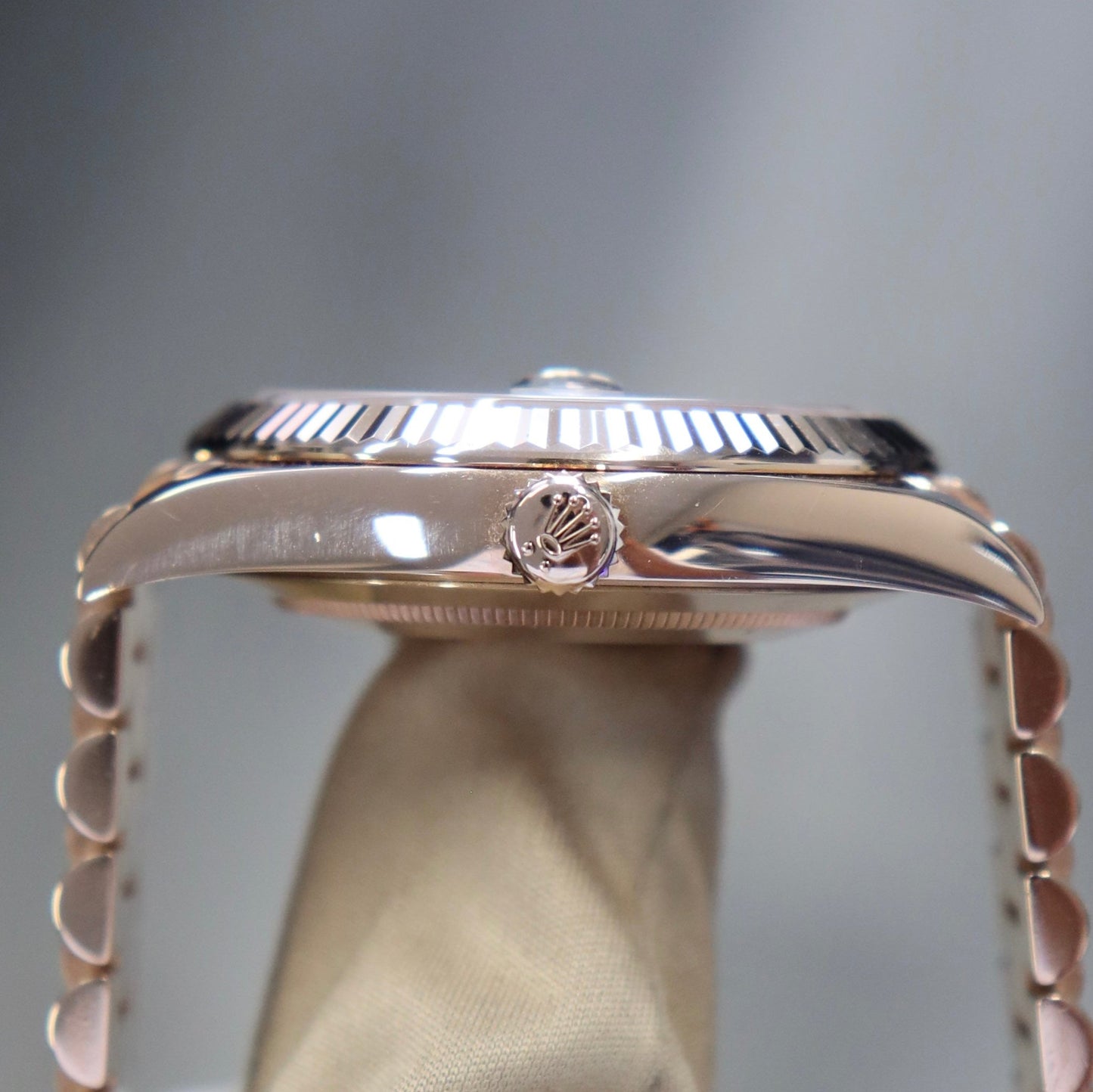 Rolex Day-Date Rose Gold Olive Dial 228235