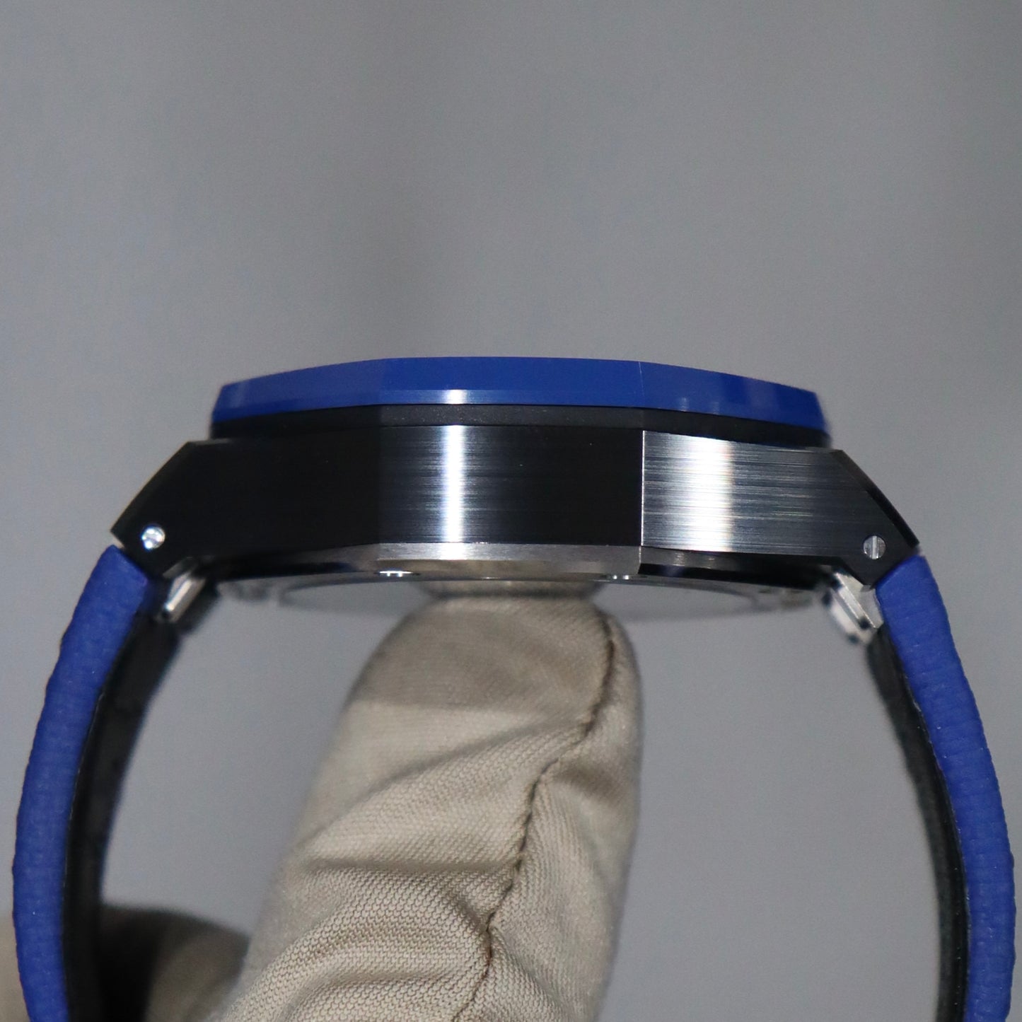 Audemars Piguet Royal Oak Offshore Chronograph Blue Ceramic 43mm 26420CE.OO.A043VE.01