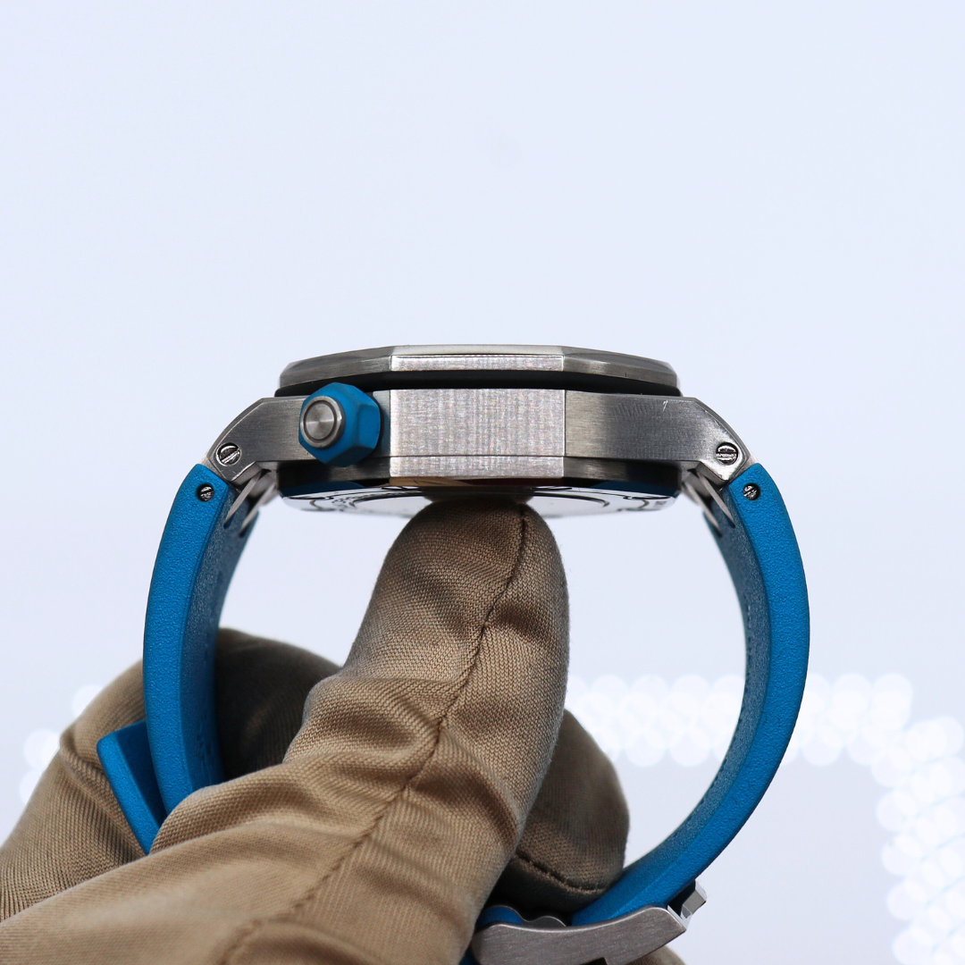 Audemars Piguet Royal Oak Offshore Diver Turquoise 15710ST.OO.A032CA.01