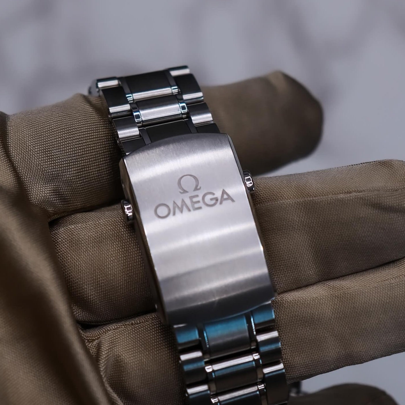 Omega Speedmaster Racing 329.30.44.51.04.001