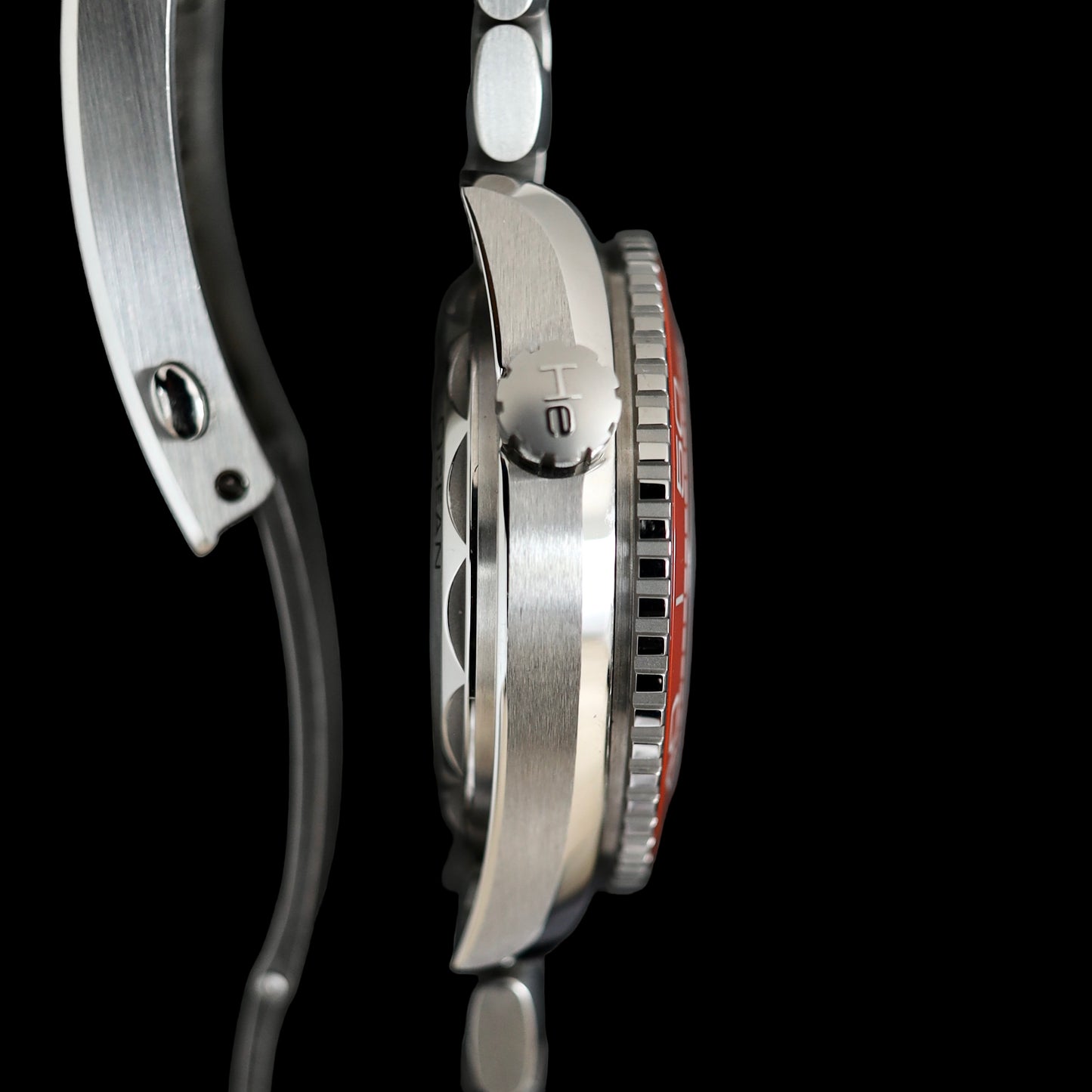 Omega Seamaster Planet Ocean 600m 215.30.44.21.04.001