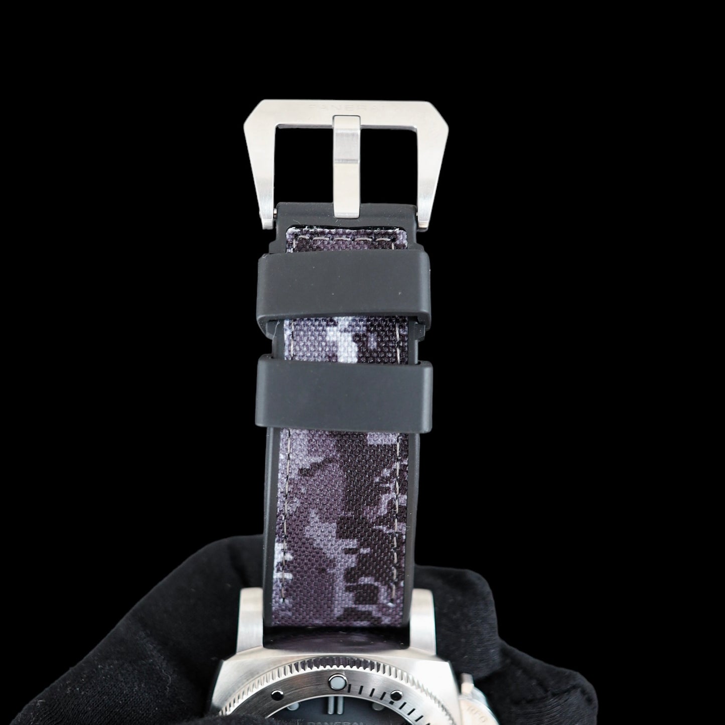 Panerai Submersible GMT Navy Seals PAM01323