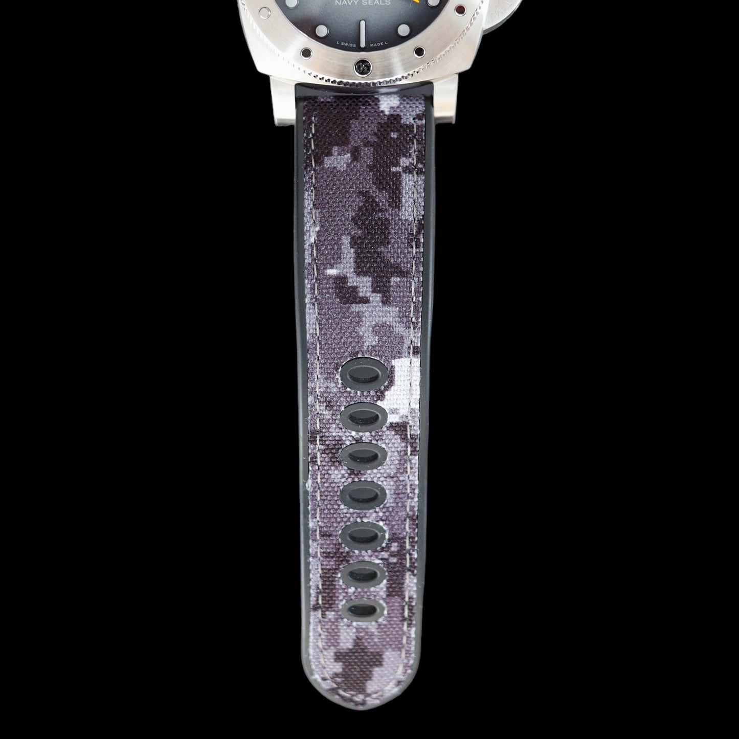 Panerai Submersible GMT Navy Seals PAM01323