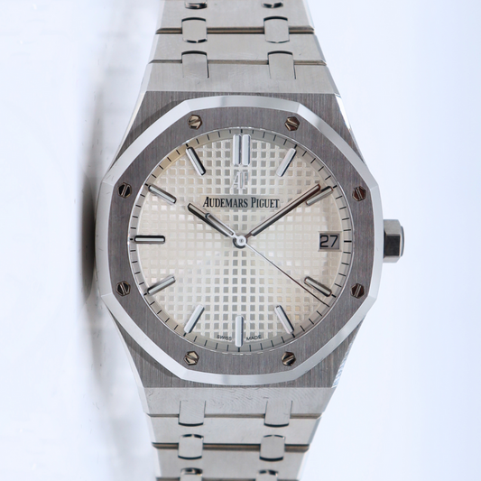 Audemars Piguet Royal Oak White Dial 15500ST.OO.1220ST.04