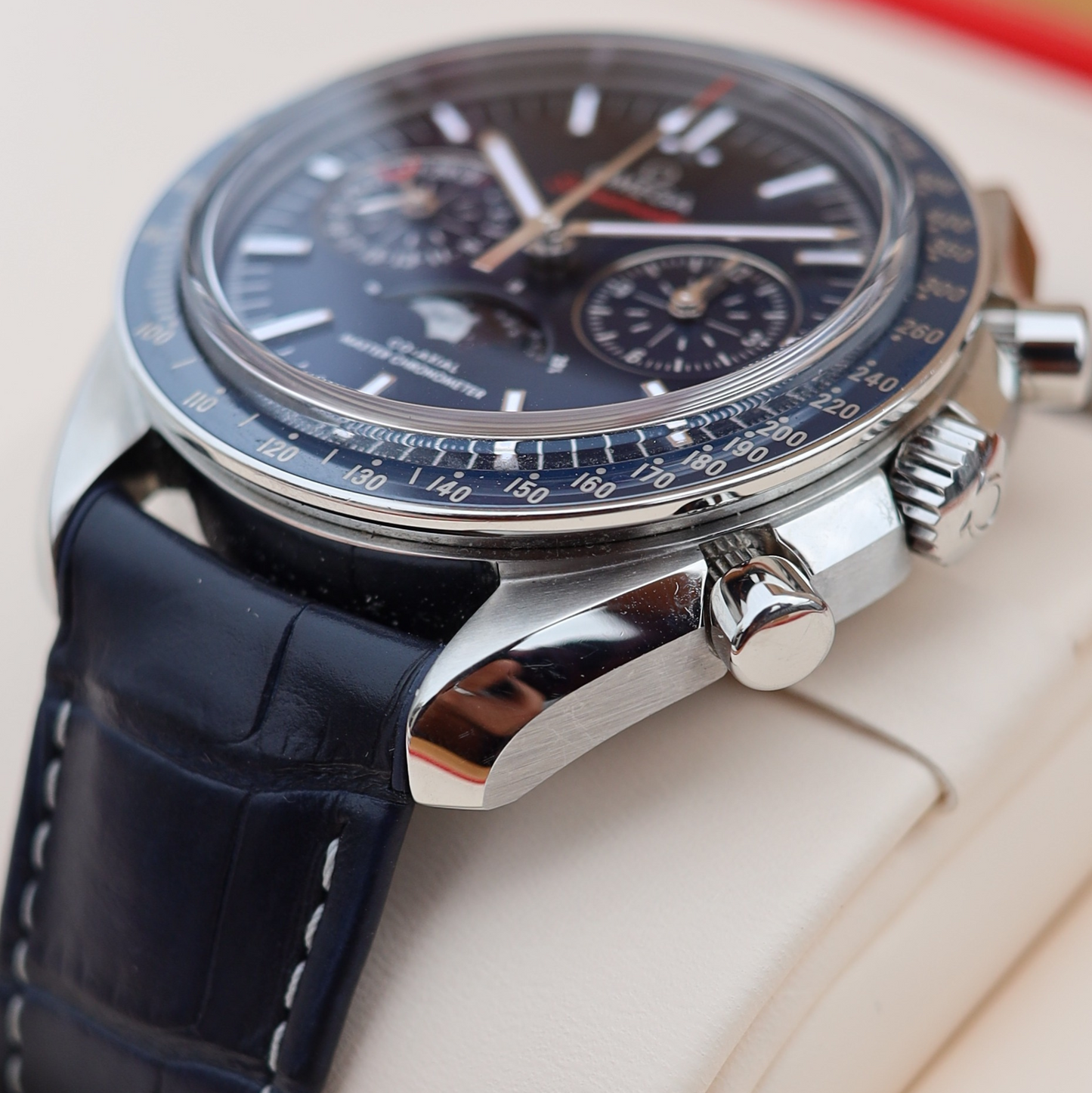 Omega Speedmaster Moonphase 44.25mm Steel on Leather Strap 304.33.44.52.03.001